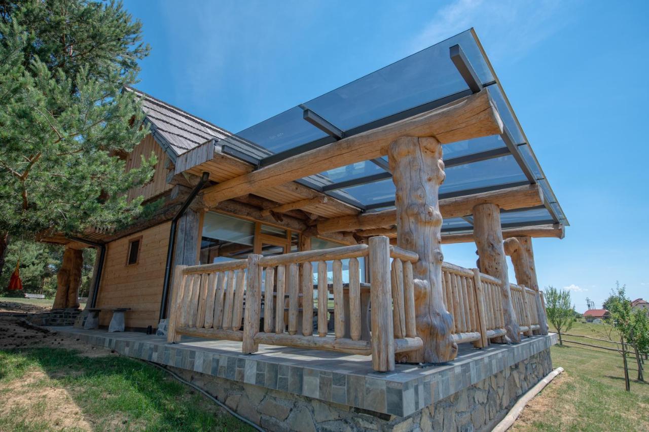 Holiday Home Ernest Zelezni With Hot Tub Ivancna Gorica Exterior foto